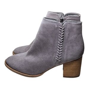 BLONDO, NINA, GREY SUEDE WATERPROOF ANKLE BOOTS. NWOT, SIZE 10